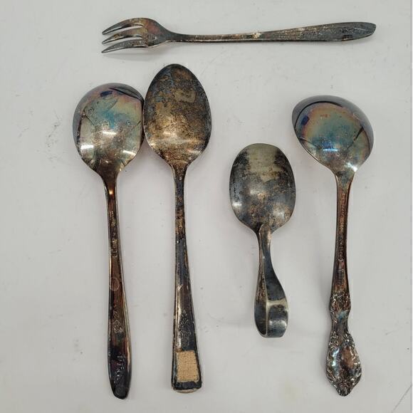 Lot of‎ Antique Silver Plate Four Spoons and Cocktail Fork - Picture 3 of 9